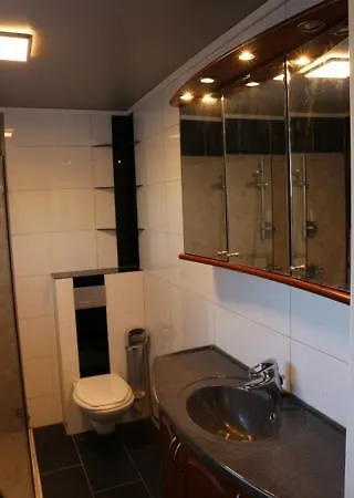2 Bedrooms With Kitchen And Bathroom Located At Ljan For 3 Guests *